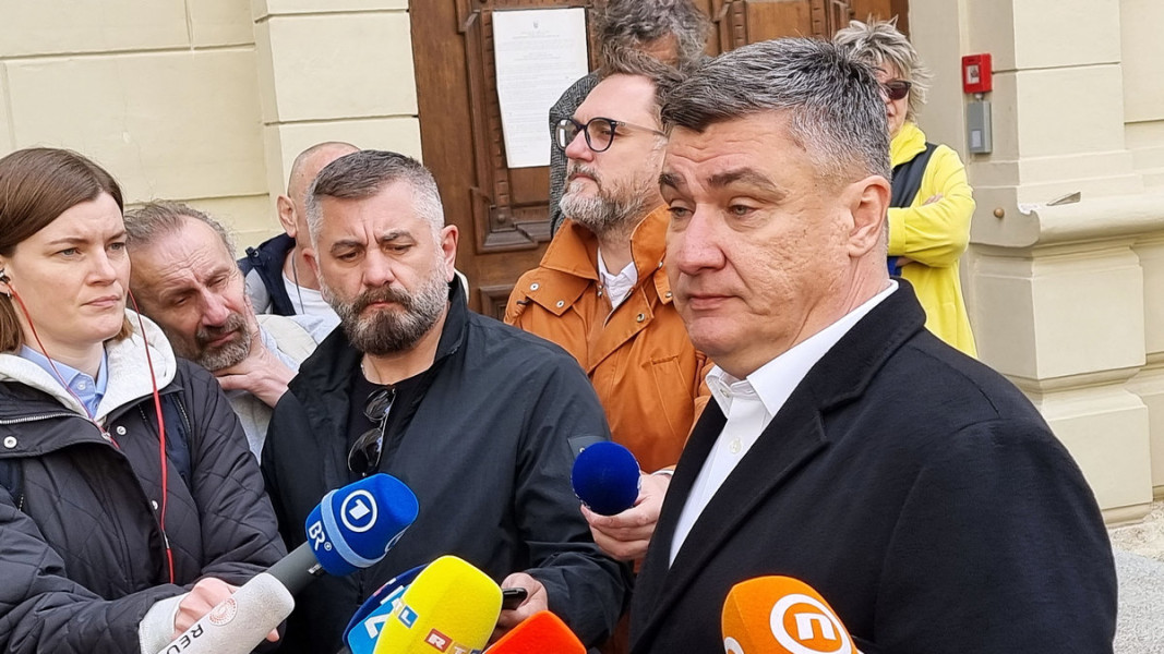 Зоран Миланович дава изявление пред медиите  Снимка: БТА