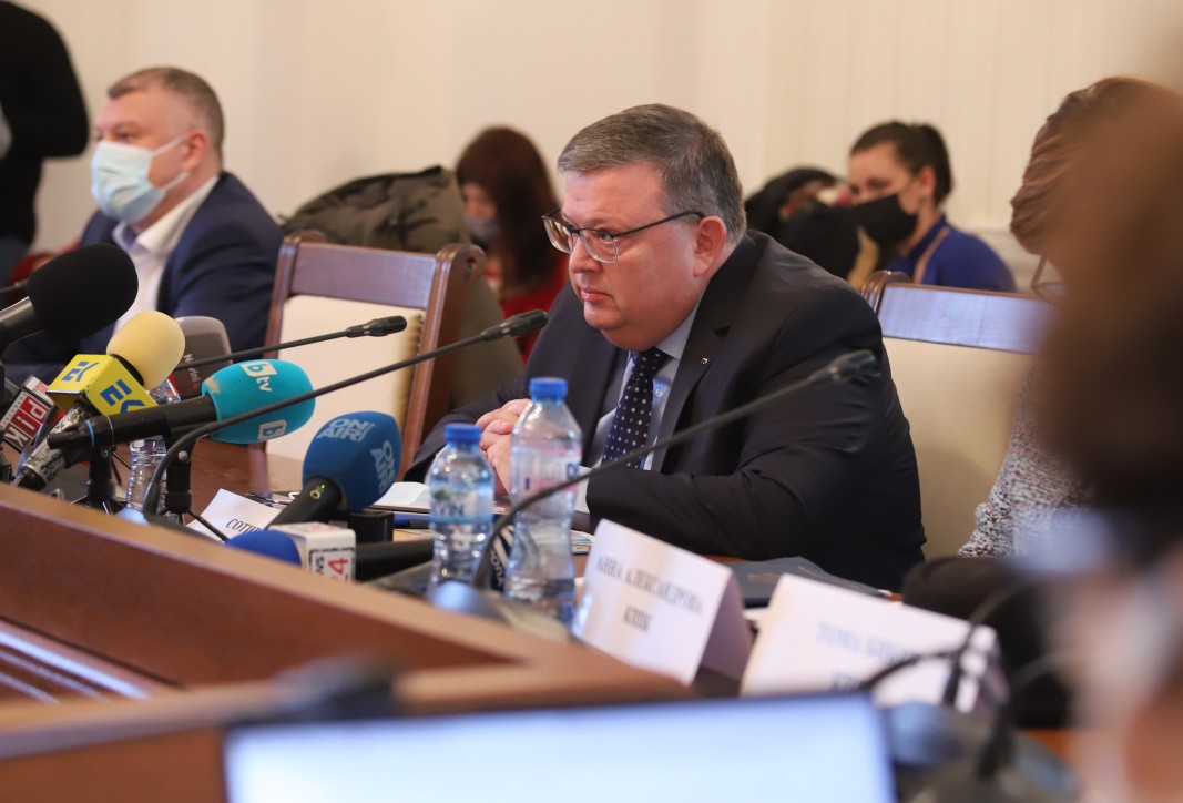 Бившият главен прокурор Сотир Цацаров, който до 1 март ще оглавява КПКОНПИ. Снимка: БГНЕС