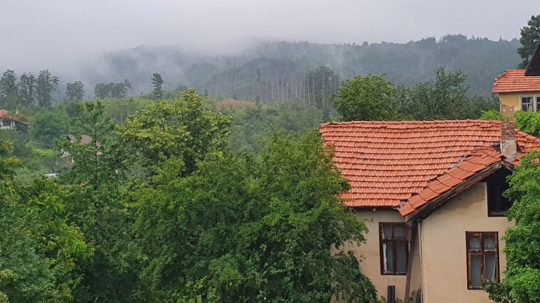 Село Планиница