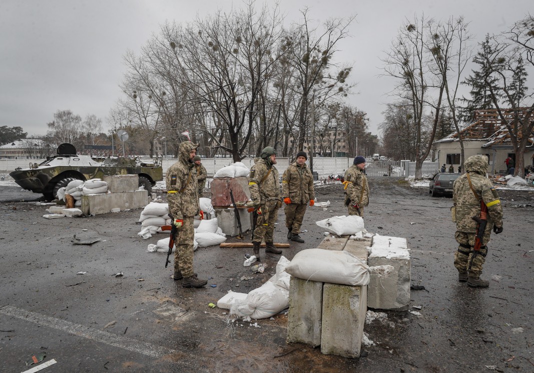 Украински войници в Бровари, Киевска област, 1 март 2022 г./ЕПА/БГНЕС