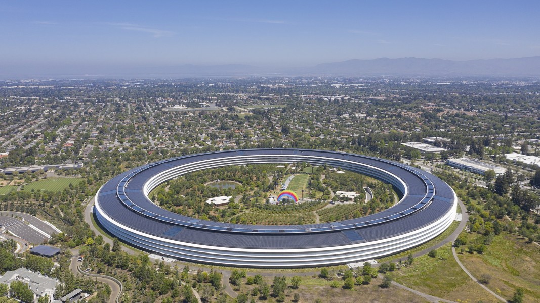 Сградата на Епъл в Калифорния