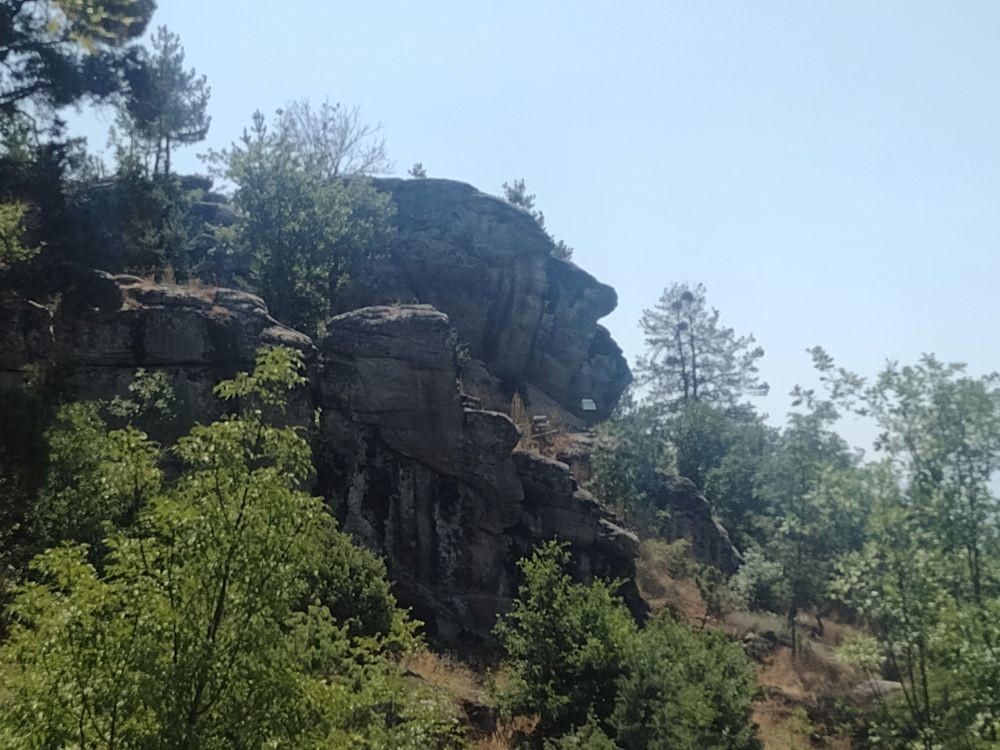 The “giant’s head”