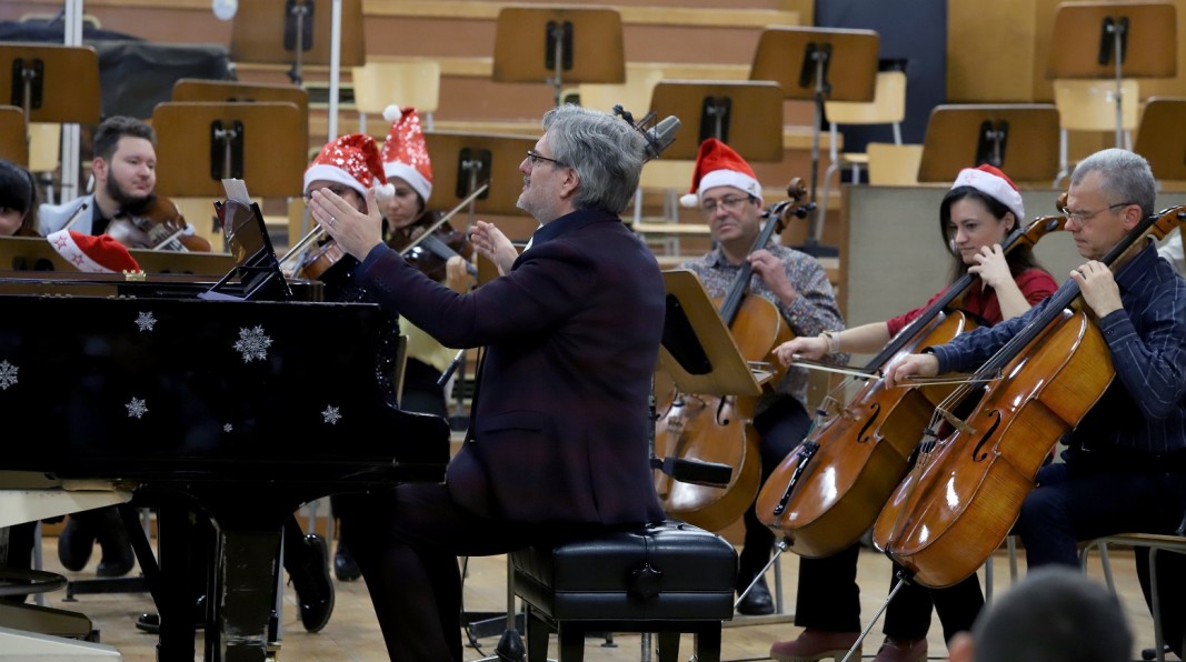 Маестро Константин Илиевски на детския концерт на Радиосимфониците