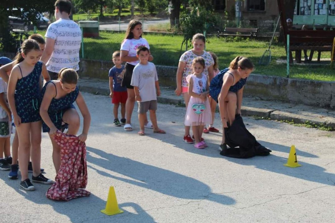 Занимания за деца, организирани от Регионалната библиотека в Ловеч  Снимка: Регионалната библиотека в Ловеч