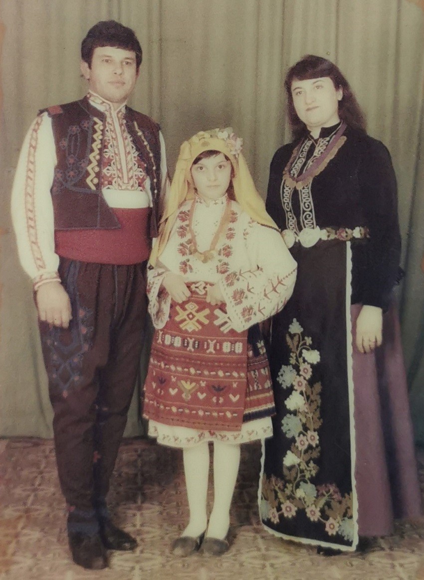 Семейство Бойчеви с дъщеря си Веселка. Снимка: личен архив