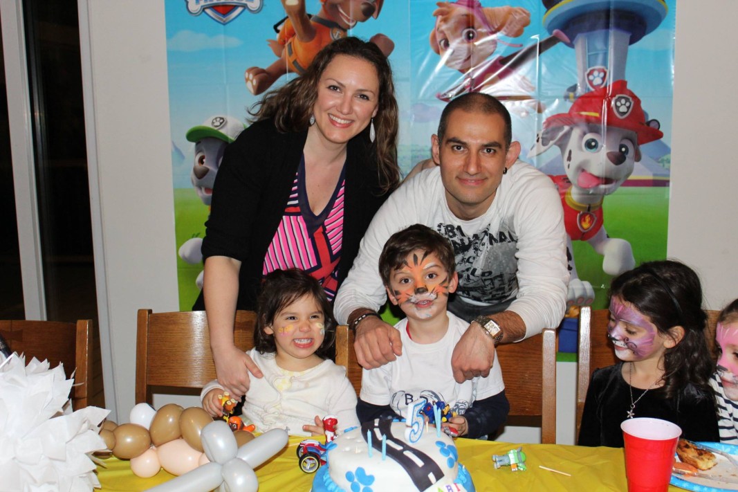Лъчезара Делчева със семейството си