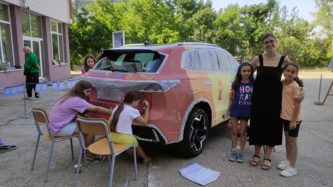 Автомобилно представителство с дарение за талантливите деца на Велико Търново