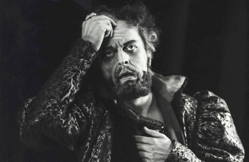 Boris Christoff re-enacts Boris Gudunov