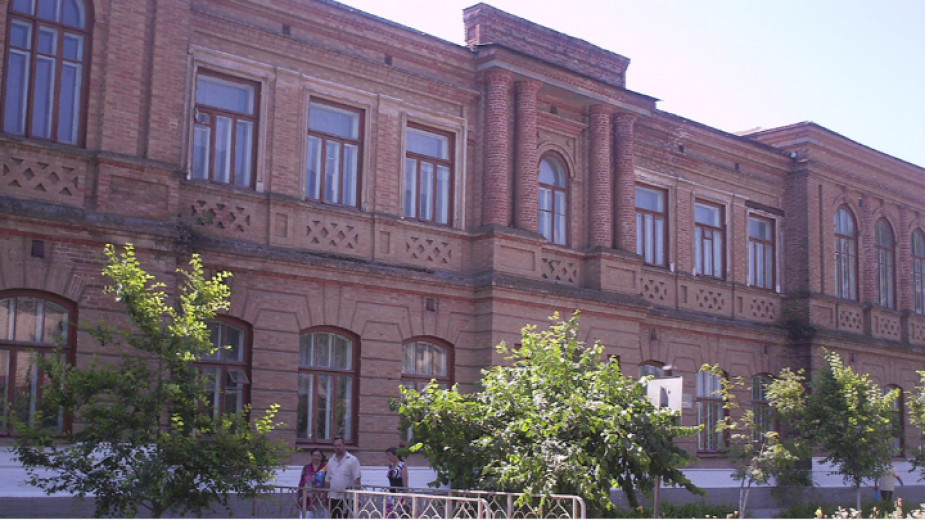 Primorsk'taki Ukrayna-Bulgar Lisesi'nin binası