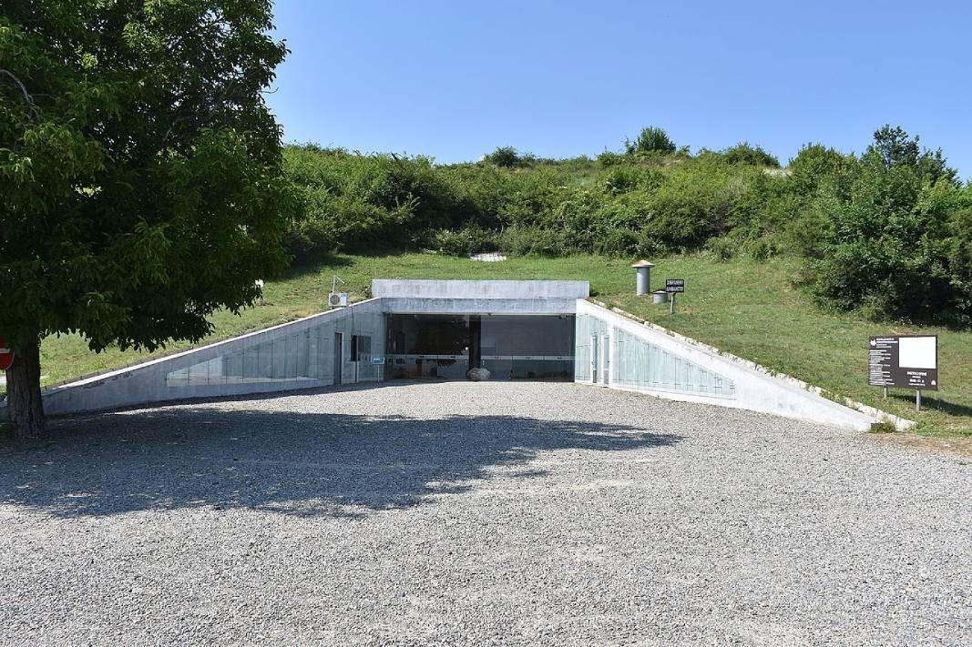 The Golyamata Kosmatka mound