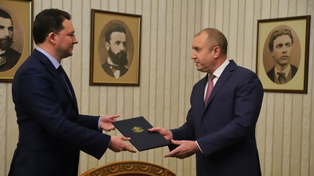 Daniel Mitov con el presidente Radev