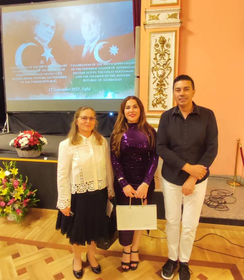 Şevkiye Çakır, Turan Manafzade ve Bulgaristan Radyosu Genel yayın editörü Krasimir Martinov