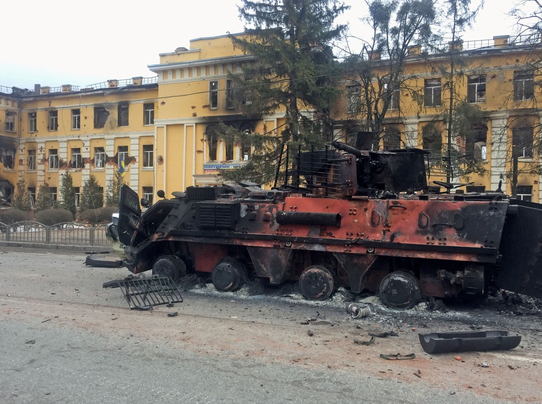  Унищожен украински БТР в Харков, 28 февруари 2022 година 