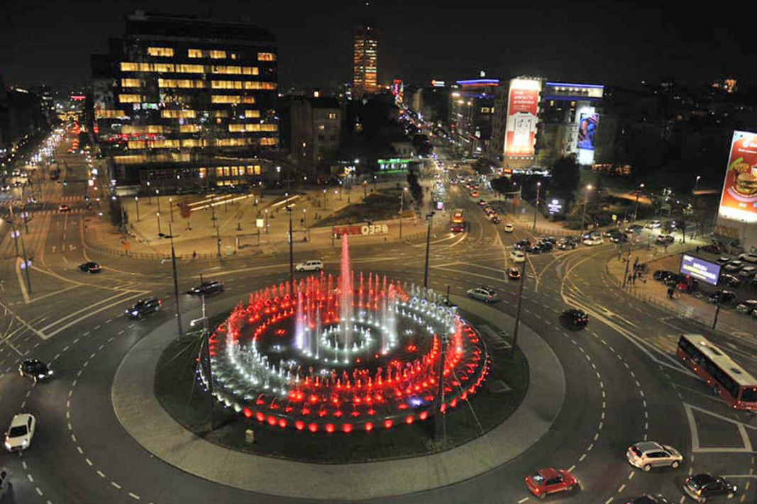 Фонтанът на площад Славия в Белград