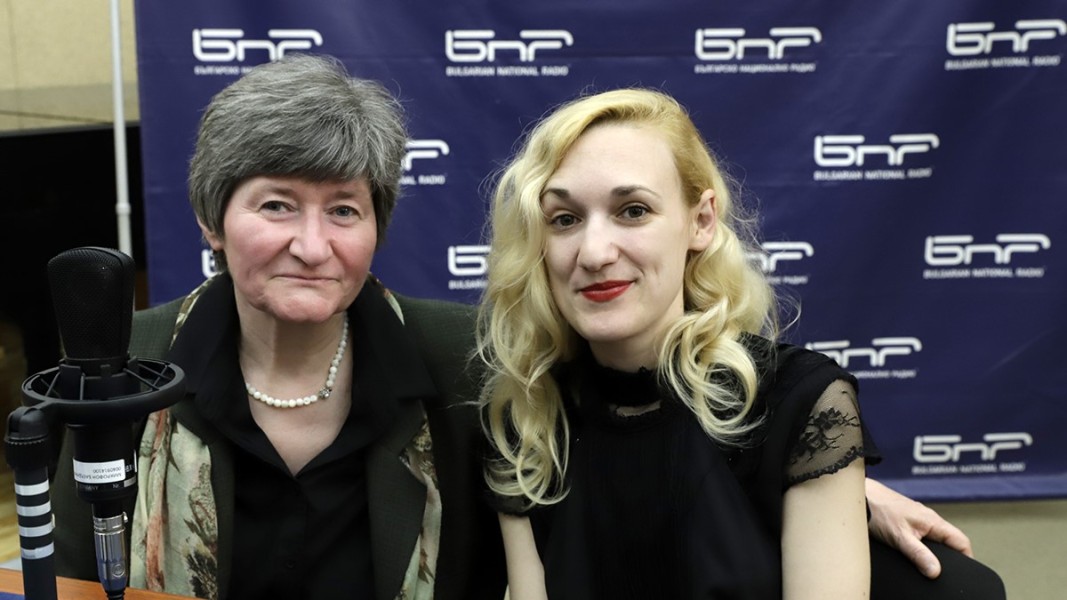 проф. Диляна Ботева и Ели Филипова (от ляво надясно)