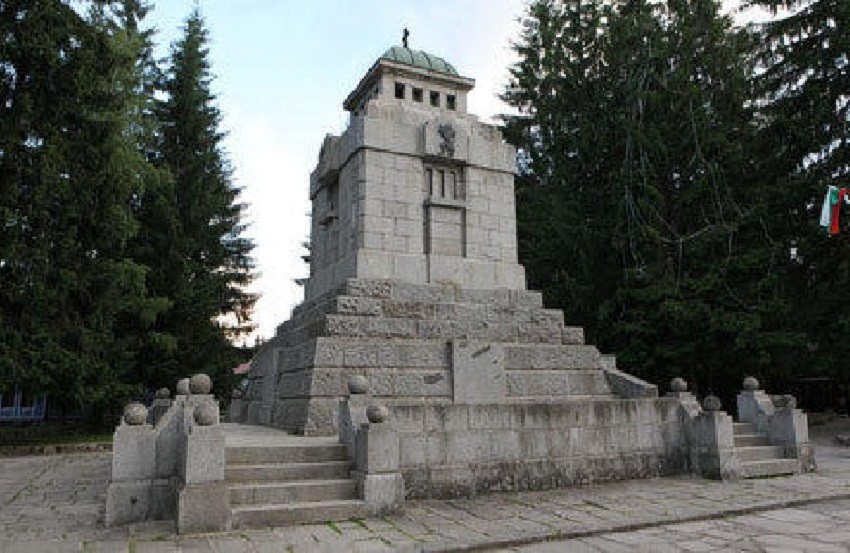 The monument to the heroes from the April uprising