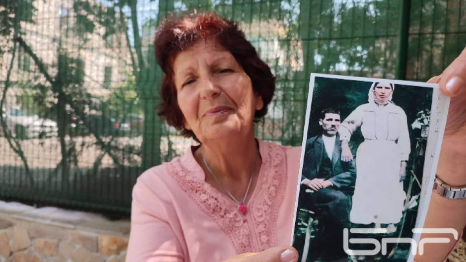 Ginka Gerova, büyükanne ve büyükbabasının bir fotoğrafı ile