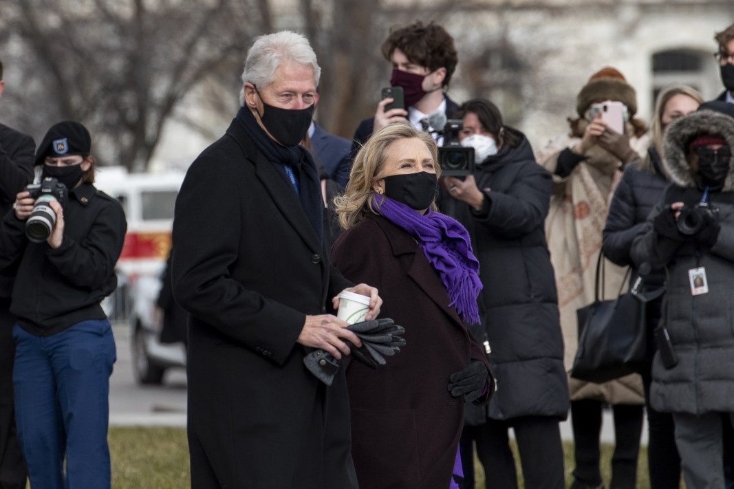 Бил Клинтън и Хилари Клънтън - януари 2021 г./Снимка: ЕПА/БГНЕС