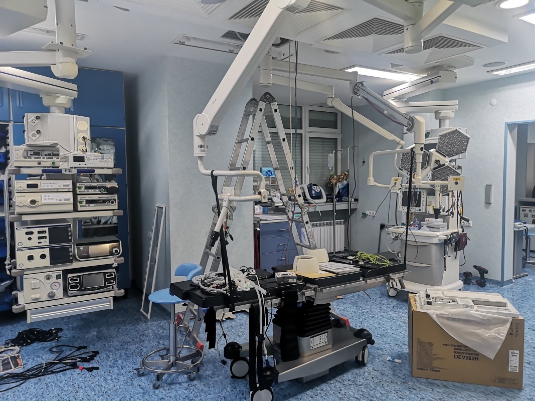 Нова апаратура в операционната зала на Първа клиника по коремна хирургия