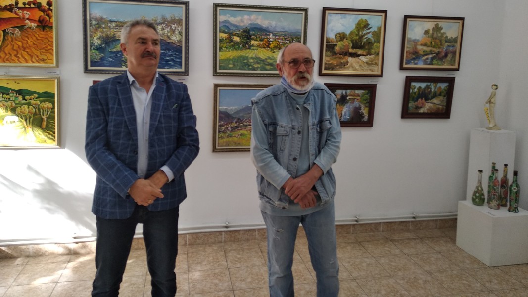 Кметът на Монтана Златко Живков и председателят на дружеството на художниците Тенец Донко Планински
