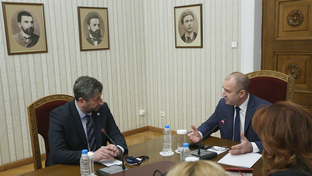 Hristo Ivanov from Democratic Bulgaria talking to President Radev during today's consultations