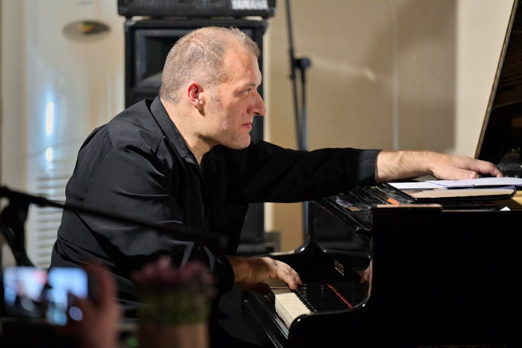 Йордан Владев, източник: www.youthjazzfestsofia.com