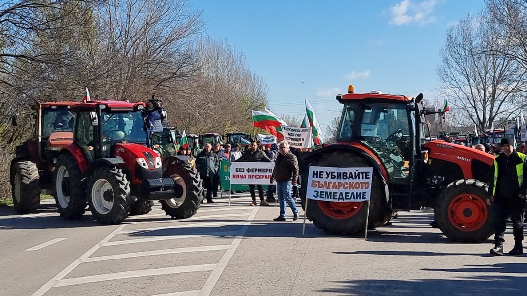 Българските фермери предприеха серия от протести срещу украинския внос.  Снимка: БТА