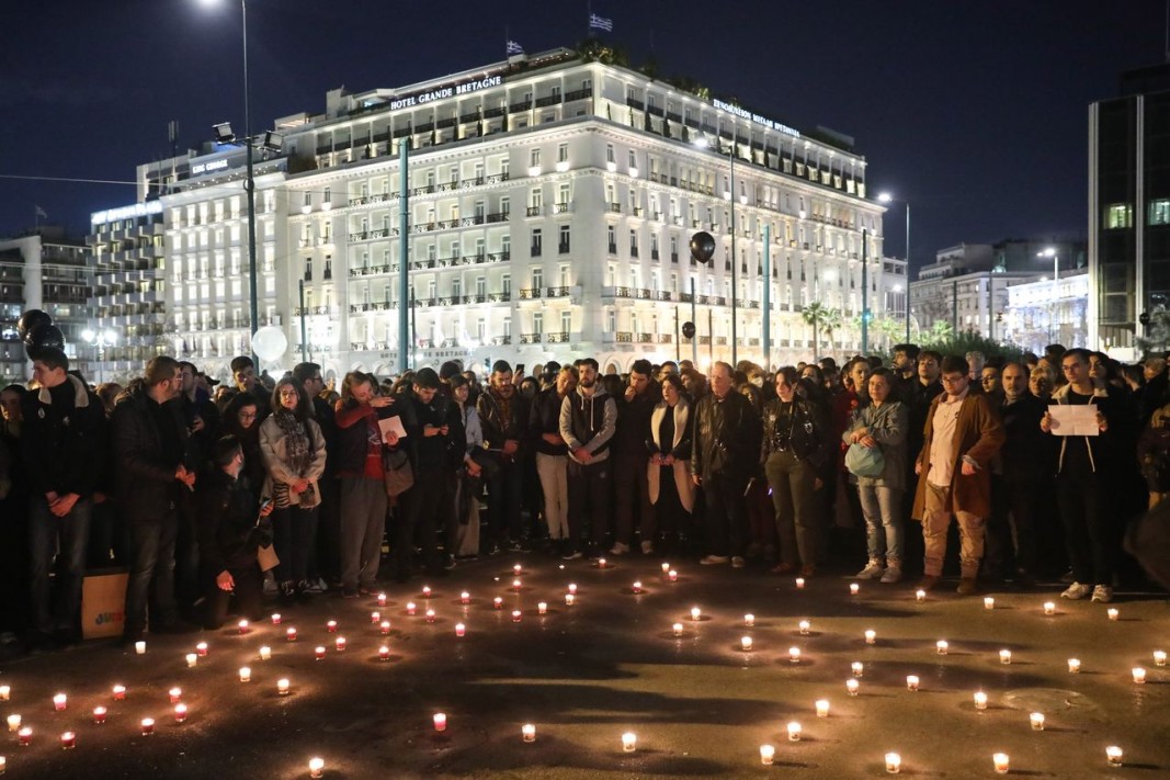 Бдение пред парламента в Атина, 3 март 2023 г. Снимка: ЕПА/БГНЕС