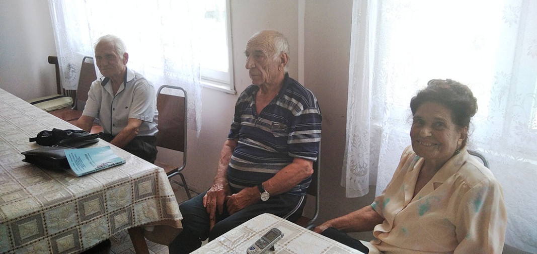 Най-възрастните в селото – Станко Арабов, Атанас Барбов и Златка Бойнукова