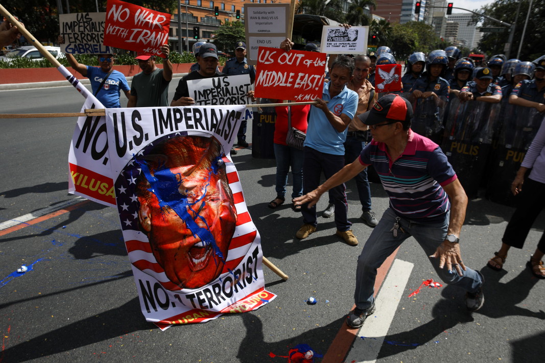 Антиамериканска демонстрация пред посолството на САЩ във Филипините се проведе днес.