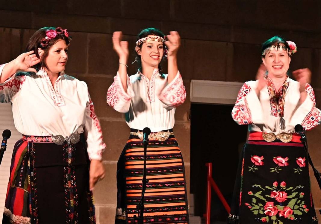 Сандрин Конре, Джулия Орсе и Стефка Митева (от ляво на дясно)
