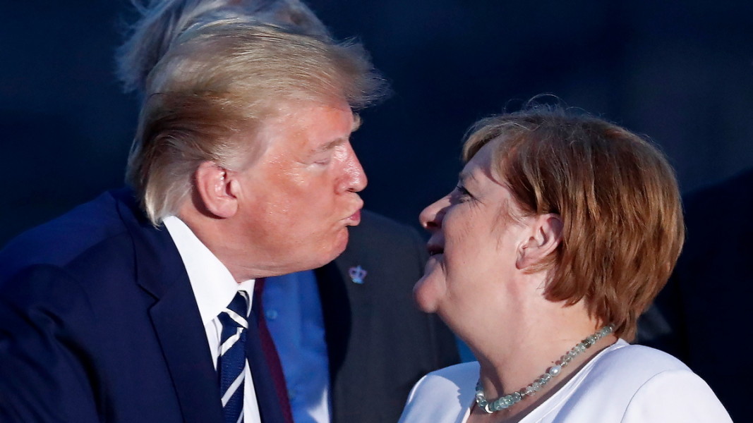 Доналд Тръмп и Ангела Меркел  Снимка: ЕПА/БГНЕС