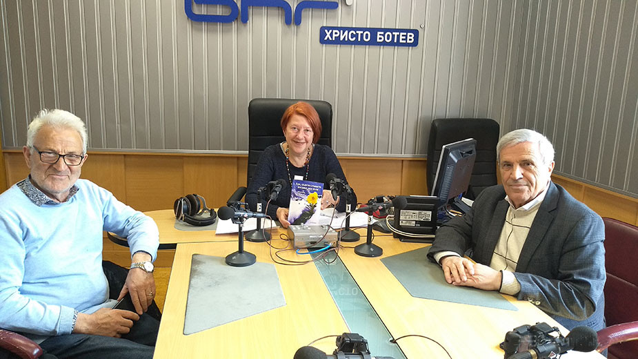 Зехрудин Докле, Венета Гаврилова и Намик Докле (отляво надясно)