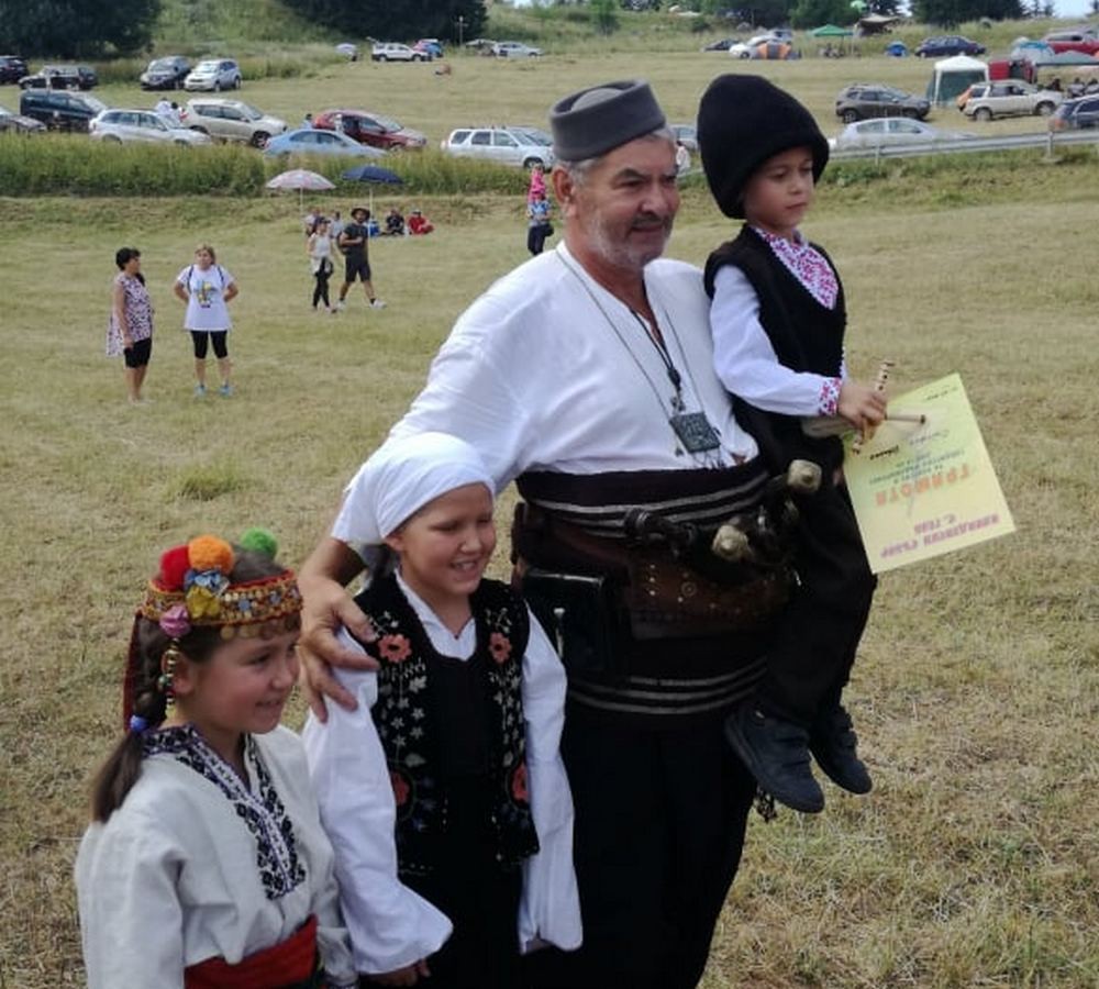 Традиционното гайдарско надсвирване в Гела             Снимка: Радостина Чернокова