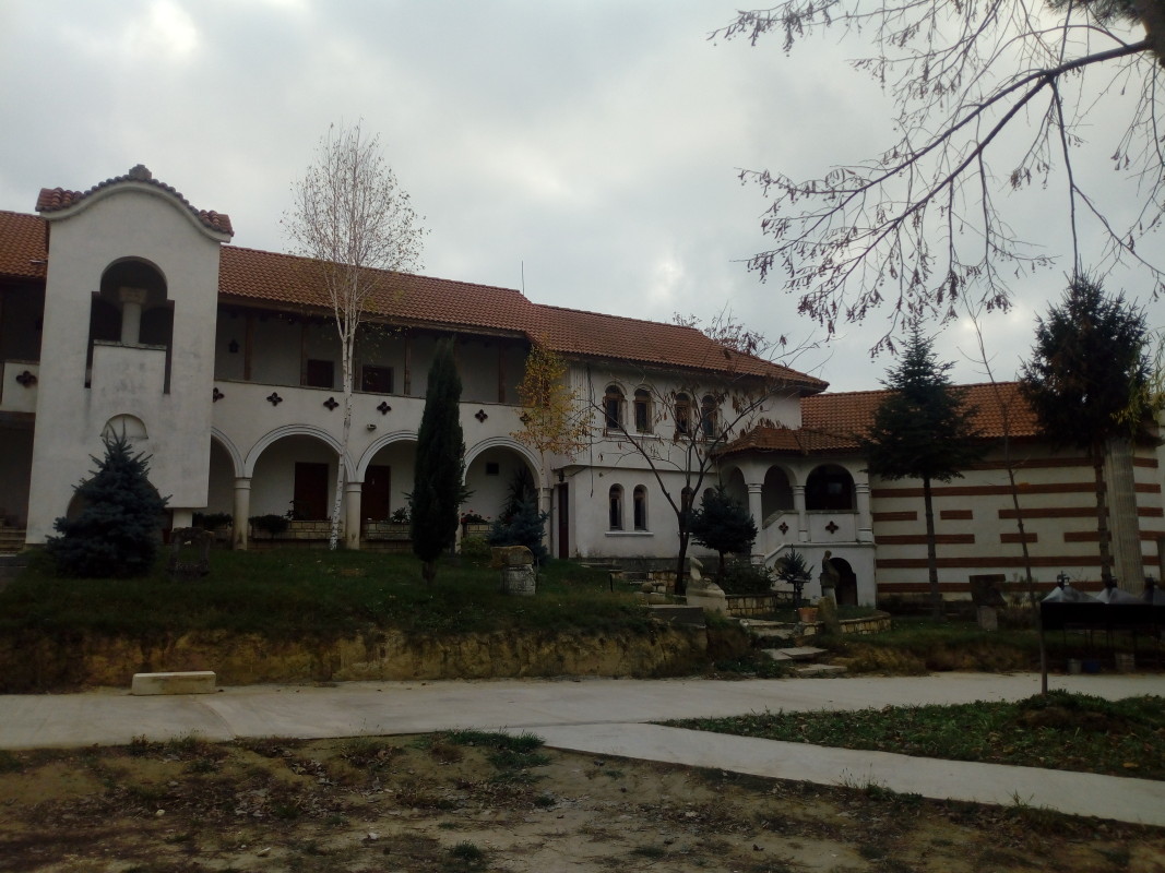 Дервентски манастир, Румъния