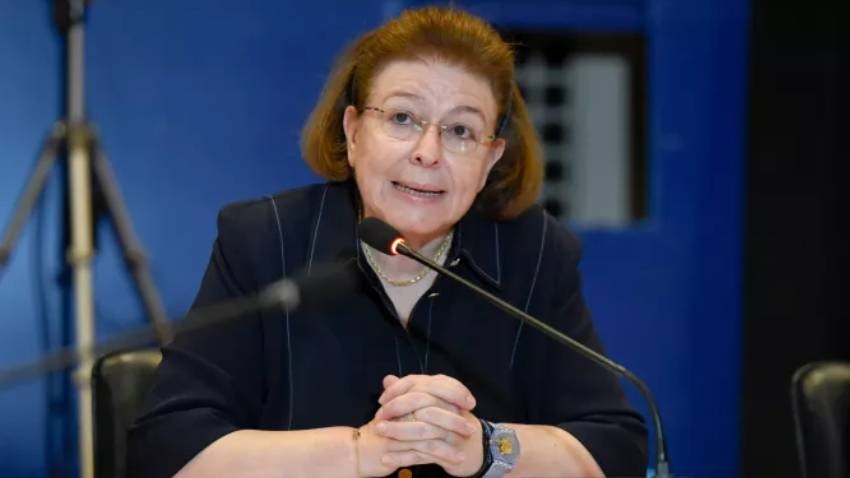 Kulturministerin Lina Mendoni