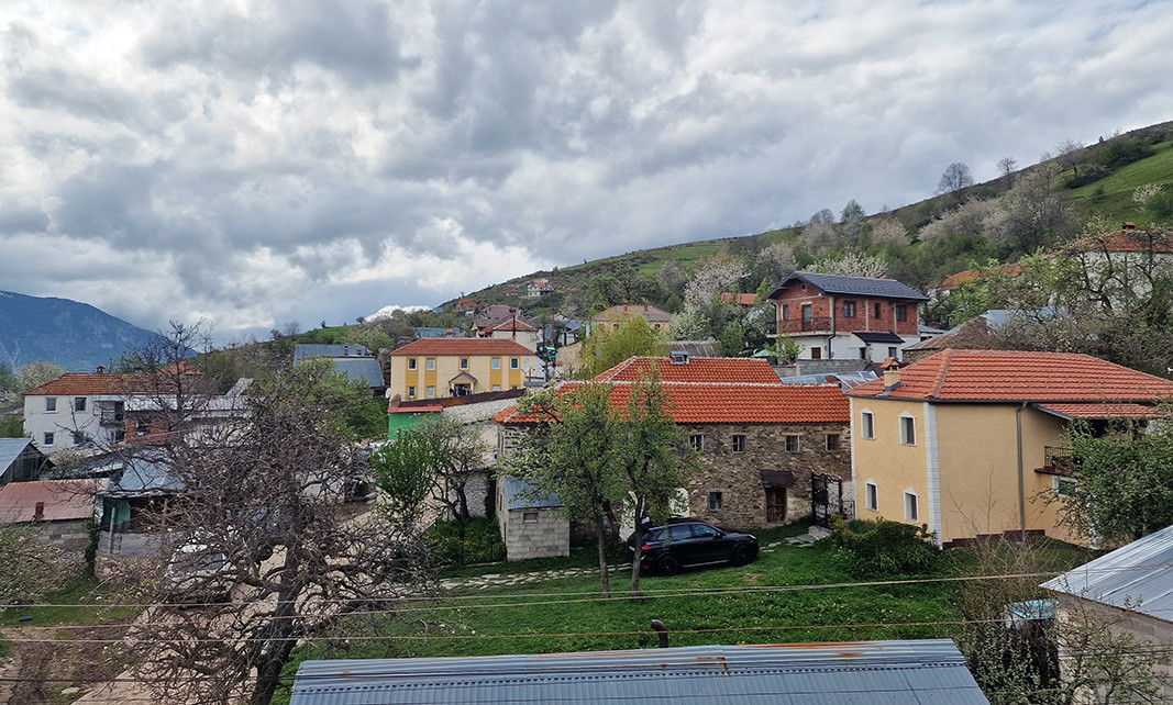 Fshati Borje në Gorën e Kukësit të Shqipërisë