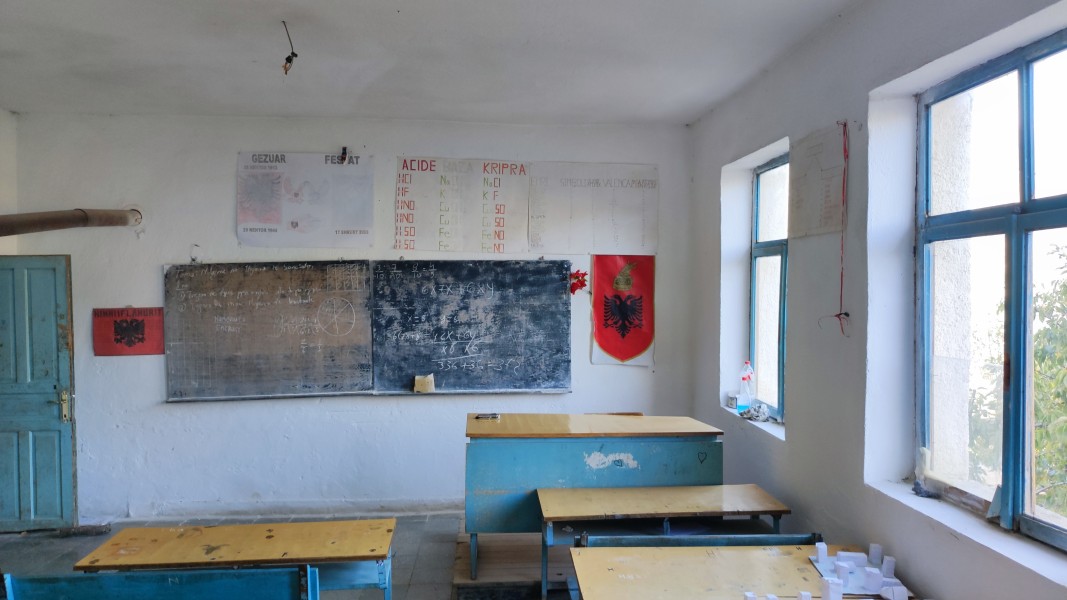 A classroom before the renovation.