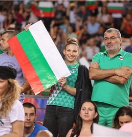Габи Петрова с треньора си подкрепят националите