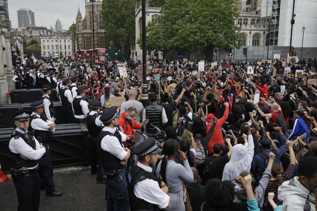 Митинг в Лондон