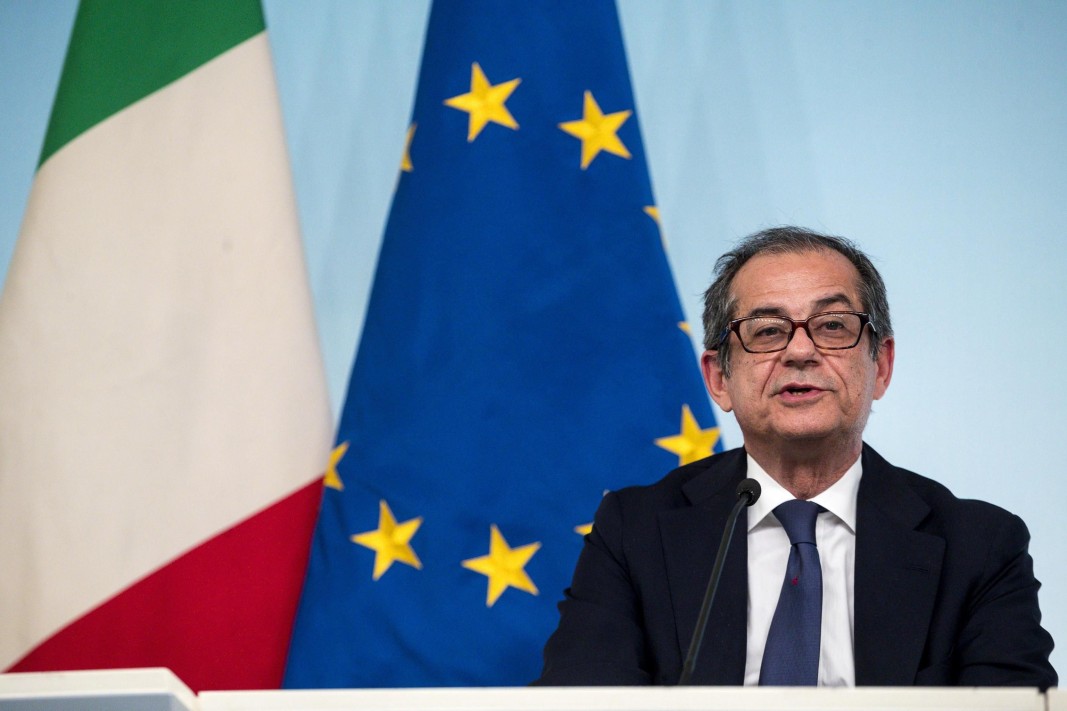 Италианският министър на икономиката Джовани Триа заяви във вторник че