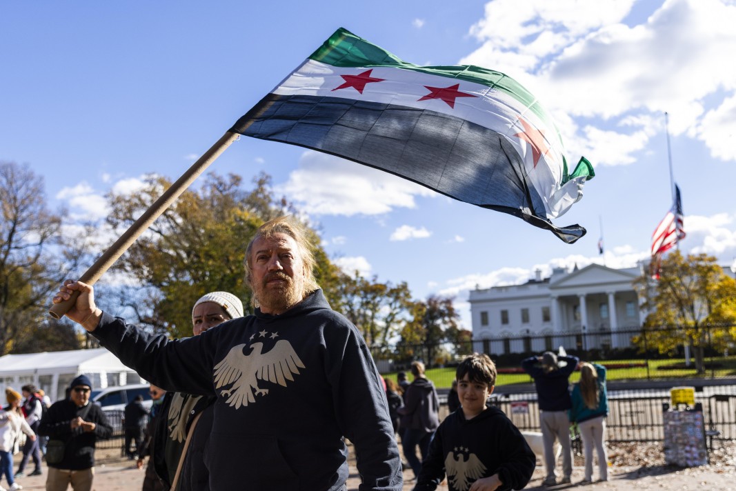 Привърженици на сирийския лидер пред Белия дом/ЕПА/БГНЕС