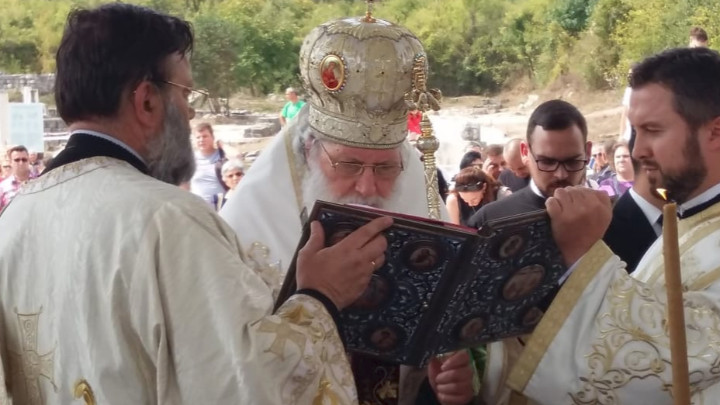 Патриарх Неофит на честванията в археологическия резерват „Велики Преслав“ за 1125-годишнината от обявяването на Преслав за столица на България.