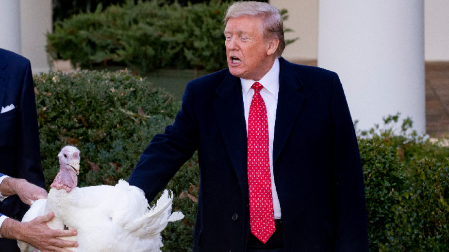 Традиционното помилване на пуйки в Белия дом.