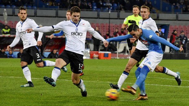 Водачът в италианското футболно първенство Наполи изненадващо отпадна на четвъртфиналите