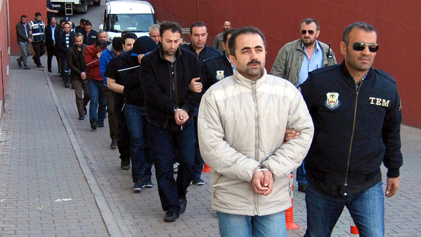 Турски съд осъди 65 души на доживотен затвор в две
