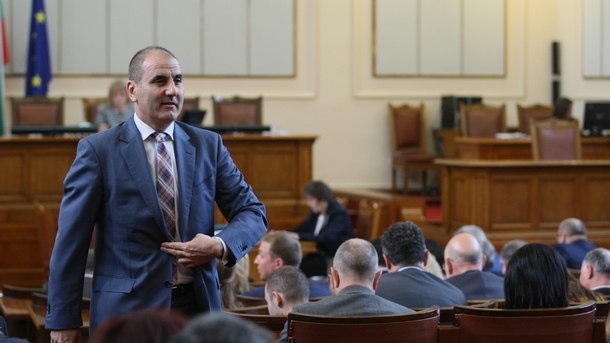 Предложението за отстраняване на депутата от БСП Валери Жаблянов от