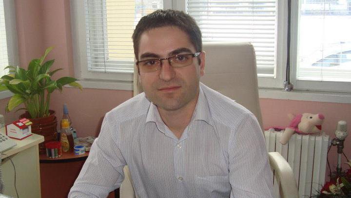 Д-р Емил Мушанов, общопрактикуващ лекар и асистент в Медицинския университет на Софийския университет Св. Климент Охридски