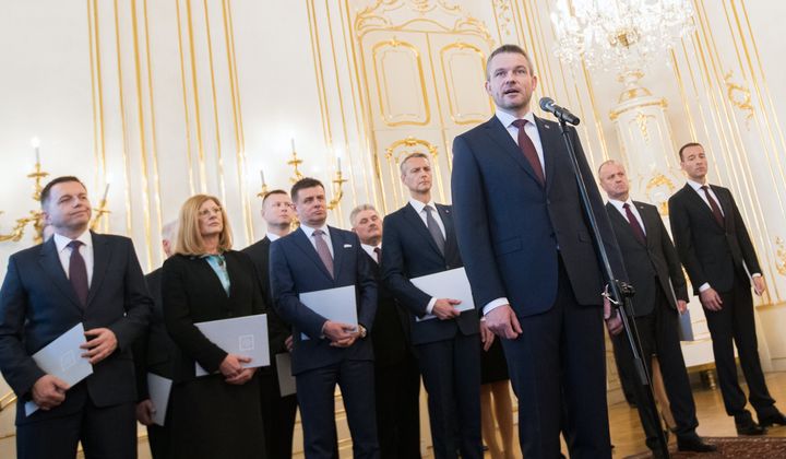 Президентът на Словакия Андрей Киска назначи днес за премиер Петер