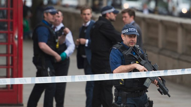 Британските власти повдигнаха обвинения в опит за убийство и използване